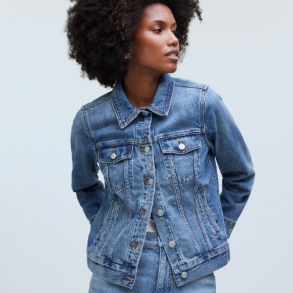 Madewell Classic Jean Jacket | Style MD243 | Used- Excellent Condition - Picture 9 of 11